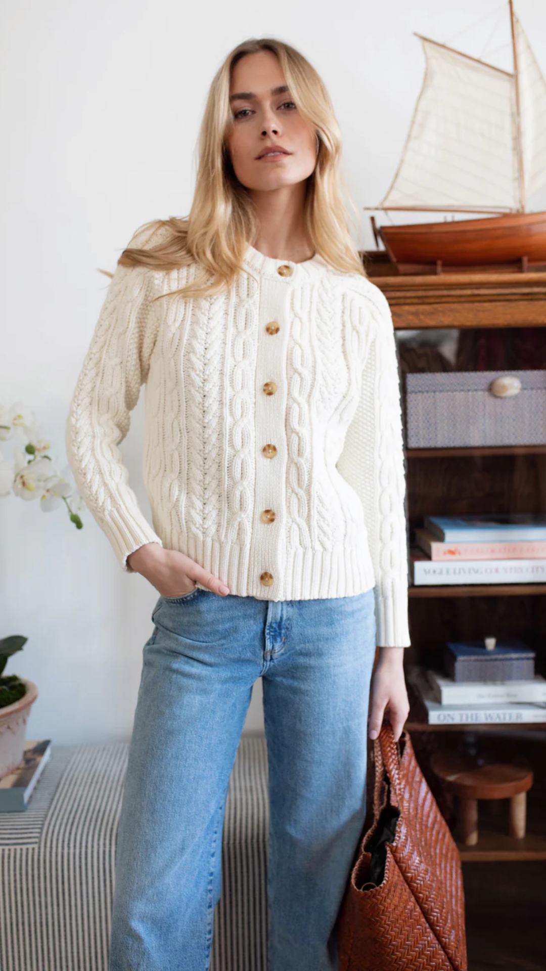 Ideal for casual outings, layering over outfits, and transitioning between seasons