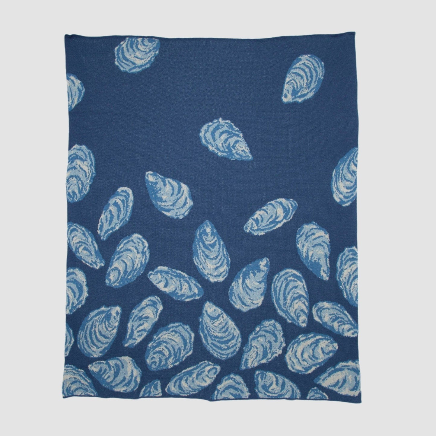 Oyster Throw Blanket – Coastal-Inspired Cozy Blanket for Beach House & Home