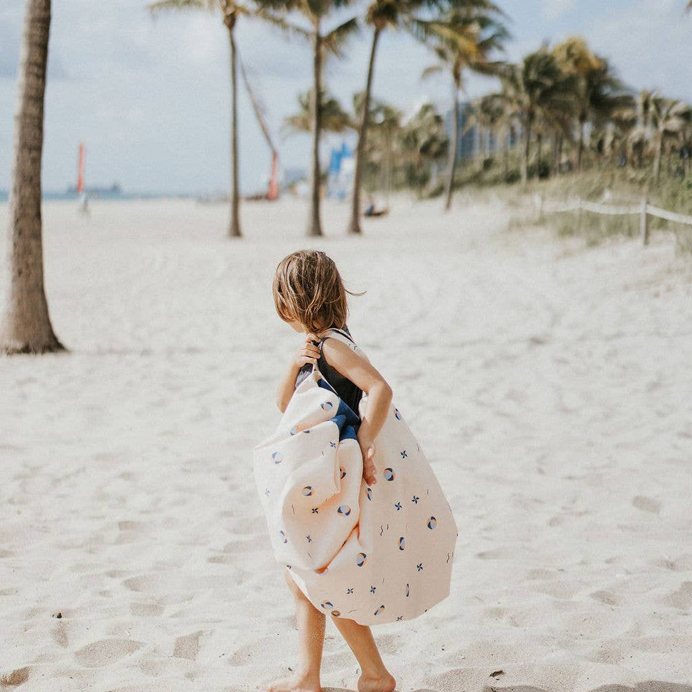 
                      
                        Outdoor beach storage bag ballon - Grace & Haven
                      
                    