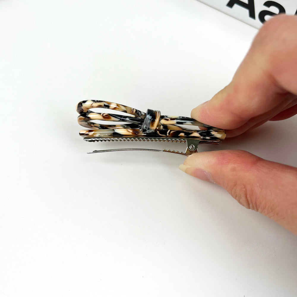 
                      
                        Acetate Elegant Bow Duckbill Clip
                      
                    