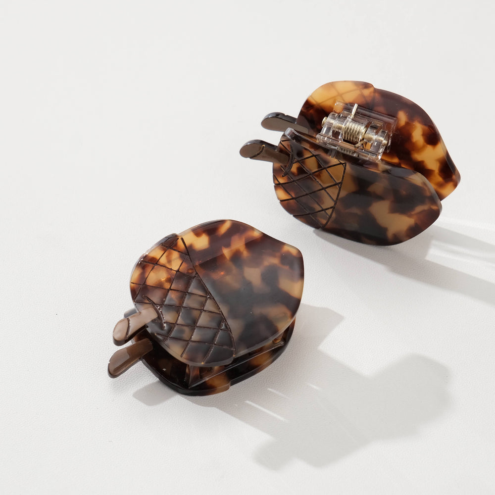 
                      
                        Acorn | Holiday Claw Clip
                      
                    