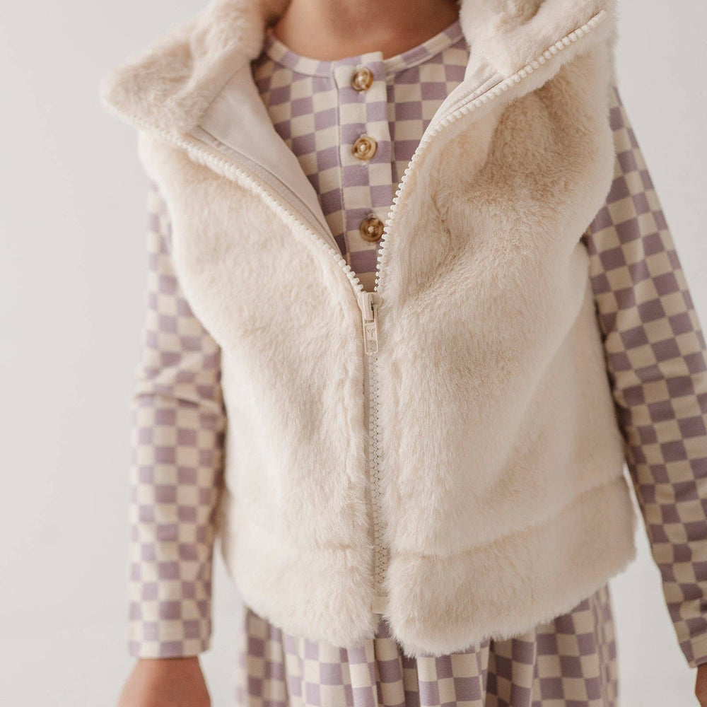 
                      
                        Cozy Faux Fur Vest for Babies & Toddlers – Best-Selling Layering Piece
                      
                    