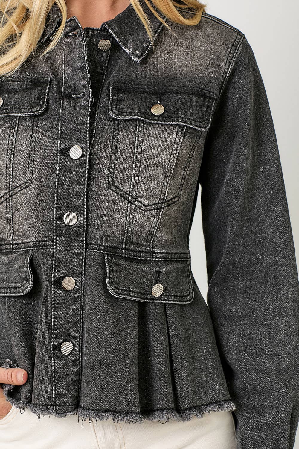 Large - Washed Black Denim Peplum Jacket - Stylish Button-Down with Bust Pockets