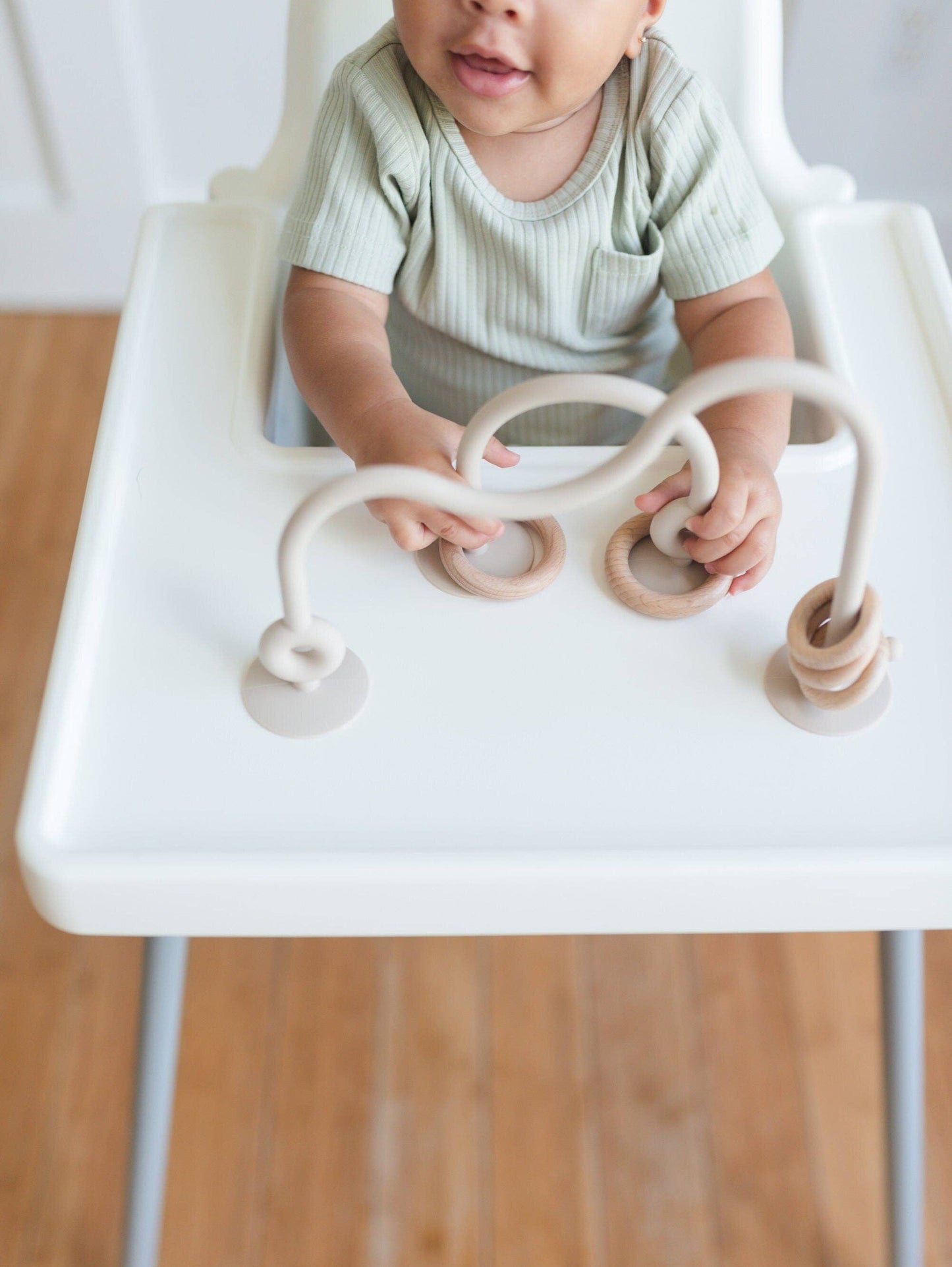 Silicone Highchair Toy - Fun & Safe Mealtime Companion for Babies