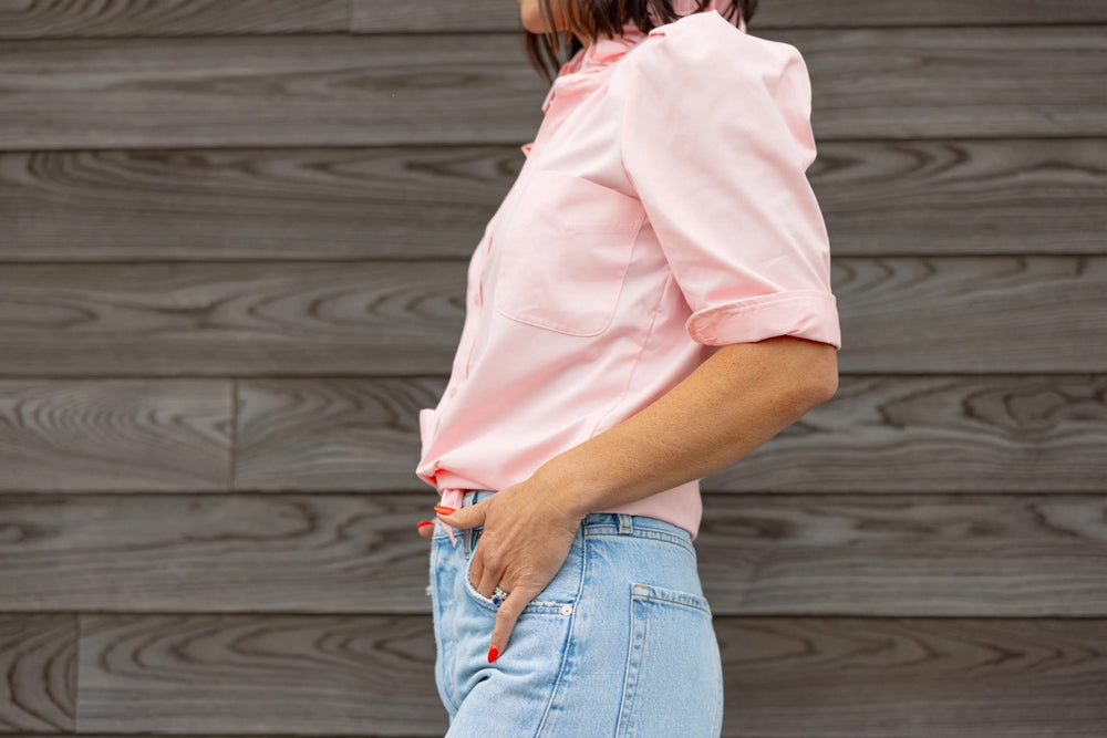 
                      
                        Bontina Blouse – Upcycled Vintage Shirt with ¾ Puff Sleeves & Stand-Up Collar
                      
                    