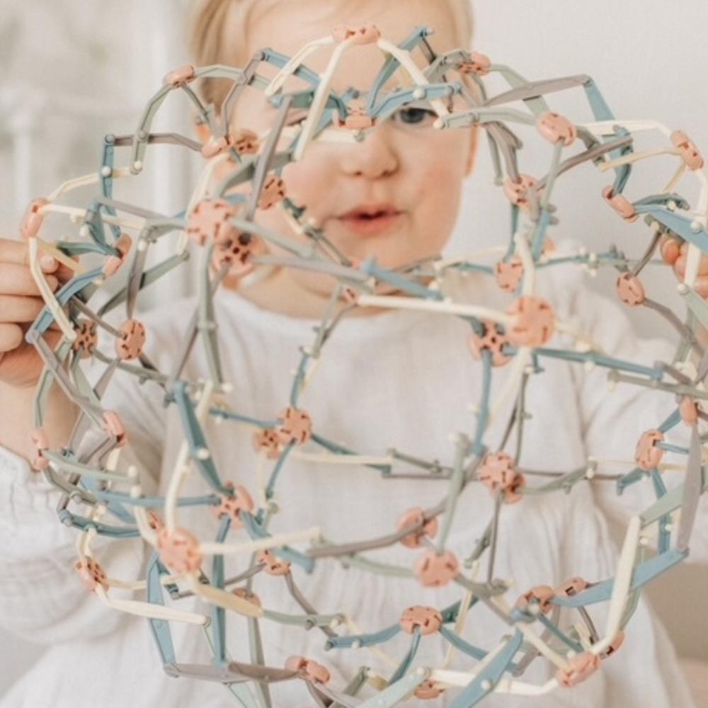 
                      
                        This unique toy, also known as the Hoberman Sphere, is designed to help children cultivate relaxation and focus while learning essential breathing techniques.
                      
                    