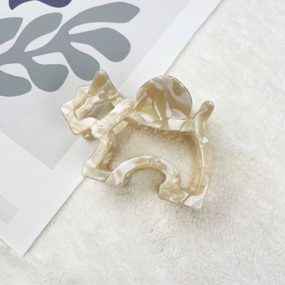 
                      
                        Cute puppy hollow hair claw clip
                      
                    