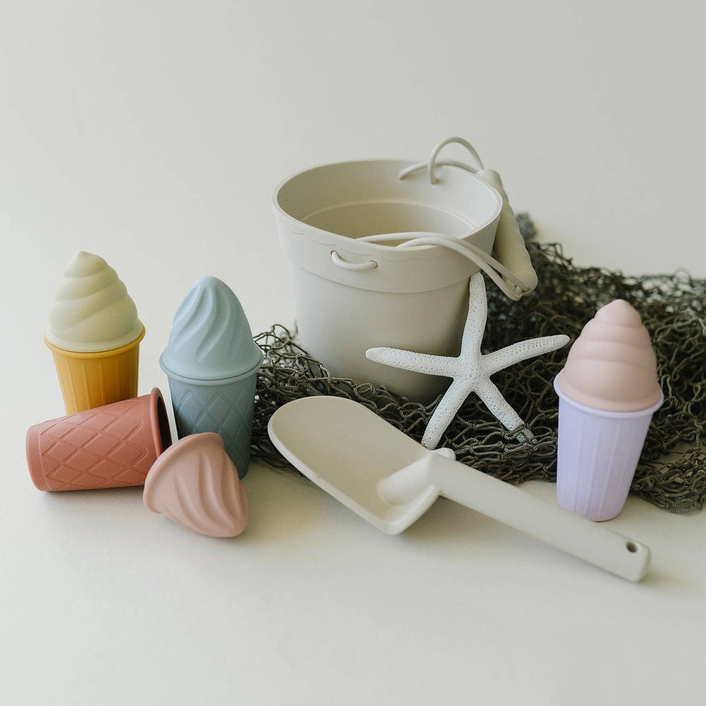 Classic Retro Silicone Ice Cream Beach Set – 11-Piece Toy Set by Marlowe & Co
