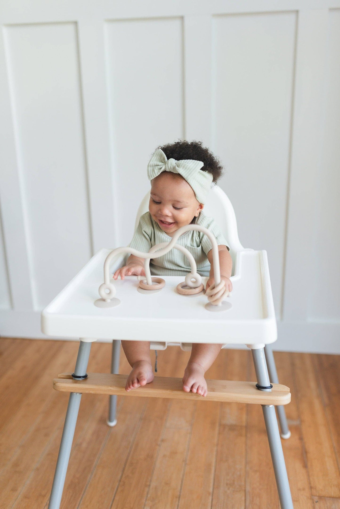 Silicone Highchair Toy - Fun & Safe Mealtime Companion for Babies