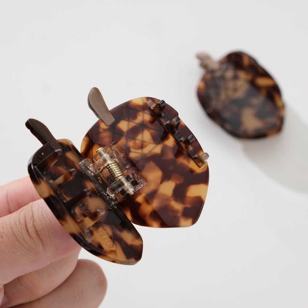 
                      
                        Acorn | Holiday Claw Clip
                      
                    