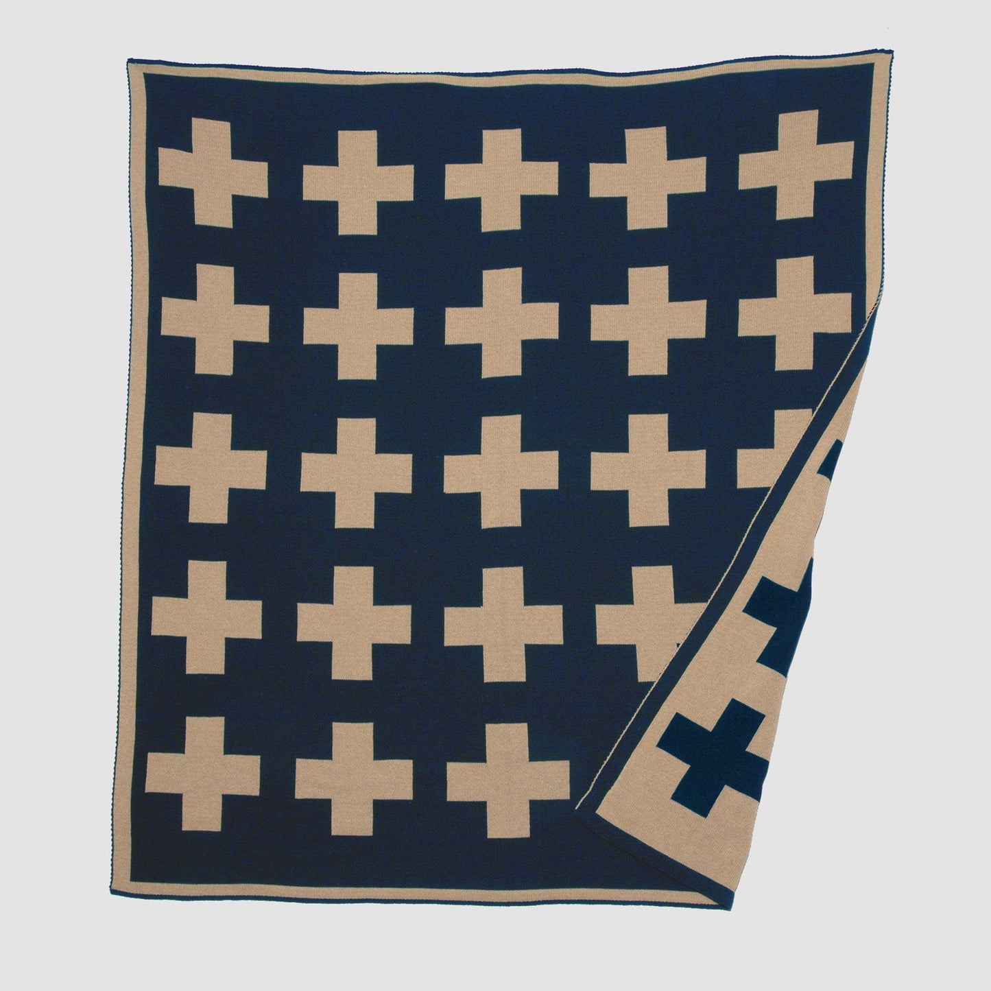 Swiss Cross Reversible Throw Blanket – Eco-Friendly Ski Chalet Inspired Cozy Throw